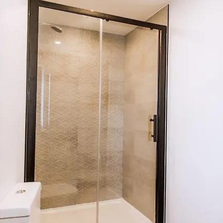 Modern 1-Bed Studio 3D Close To Royal Infirmary & Dmu Leicester Extérieur photo